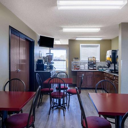 Super 8 By Wyndham Nixa/Springfield Area Hotel Ngoại thất bức ảnh