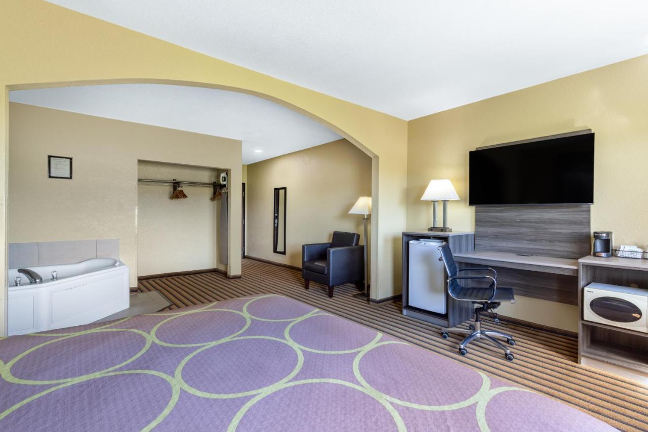 Super 8 By Wyndham Nixa/Springfield Area Hotel Ngoại thất bức ảnh